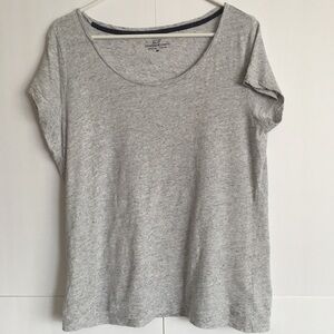 Vineyard Vines T-Shirt Size M